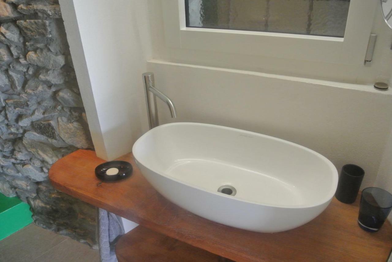 A Ca Balade In Design Apartment Miglieglia
